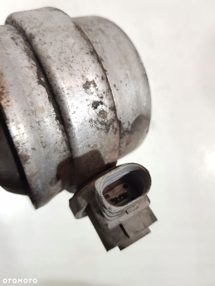 łapa poduszka silnika 8e0199307s vw golf audi a4 b6 a6 c6 2.0 tdi blb - 4