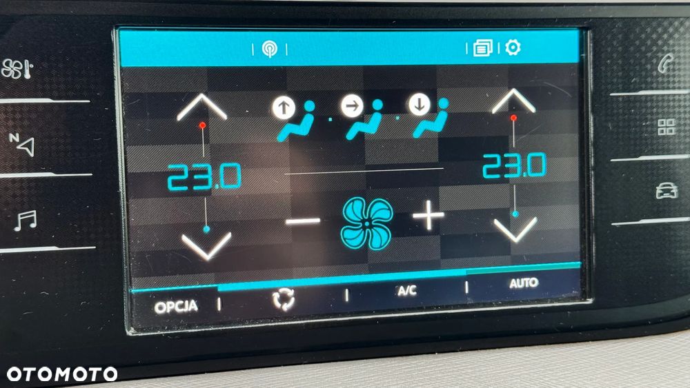 Citroën C4 Grand Picasso BlueHDi 150 Exclusive - 19