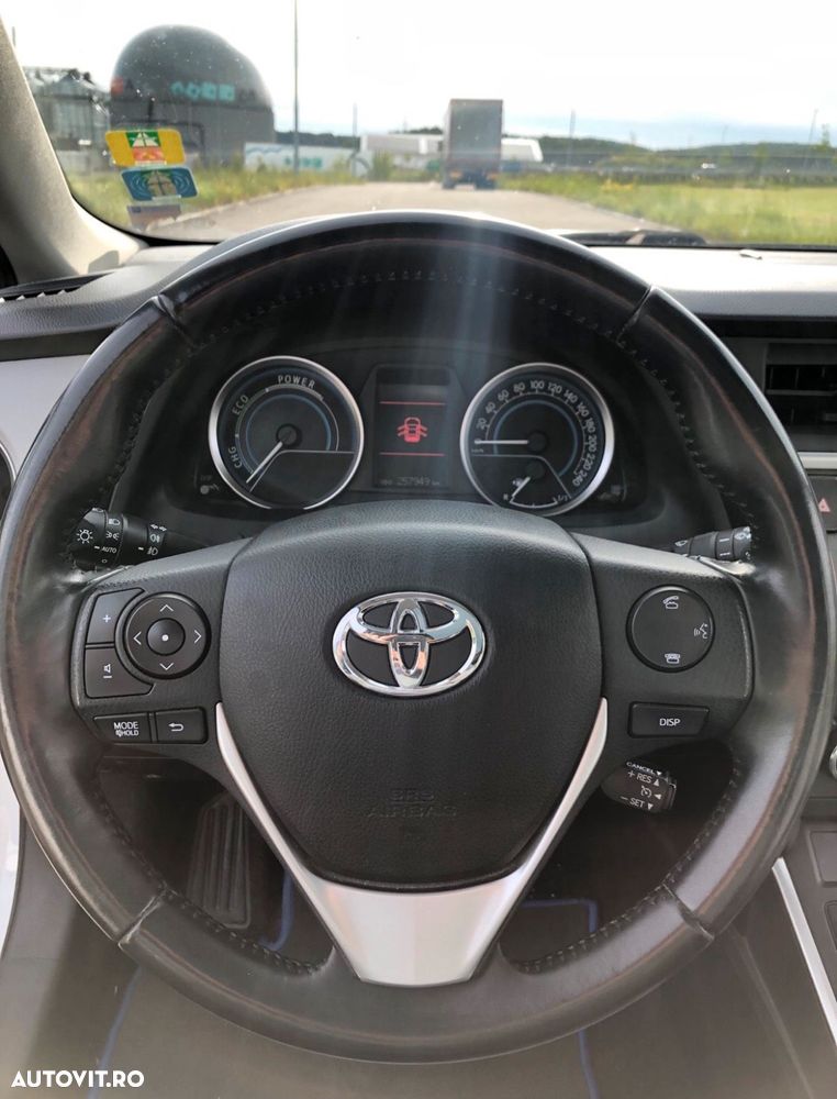 Toyota Auris 1.8 VVT-i Hybrid Automatik Touring Sports Executive - 10