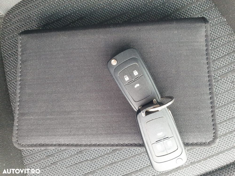 Opel Astra 1.6 CDTI Start/Stop Cosmo - 32