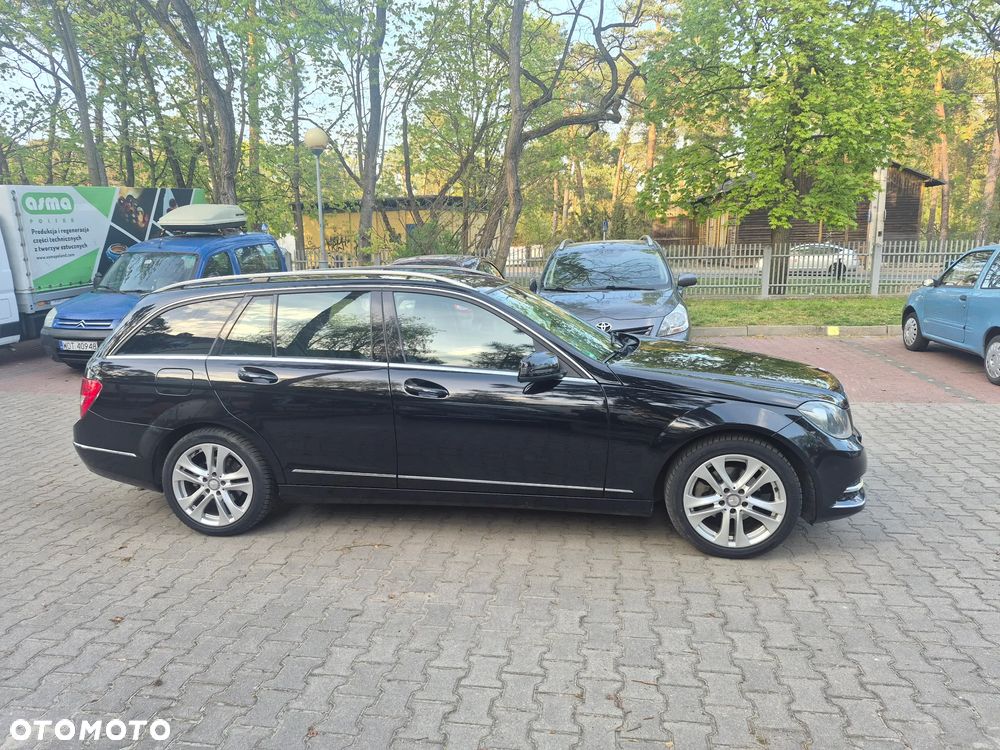 Mercedes-Benz Klasa C 180 (BlueEFFICIENCY) 7G-TRONIC Avantgarde - 4