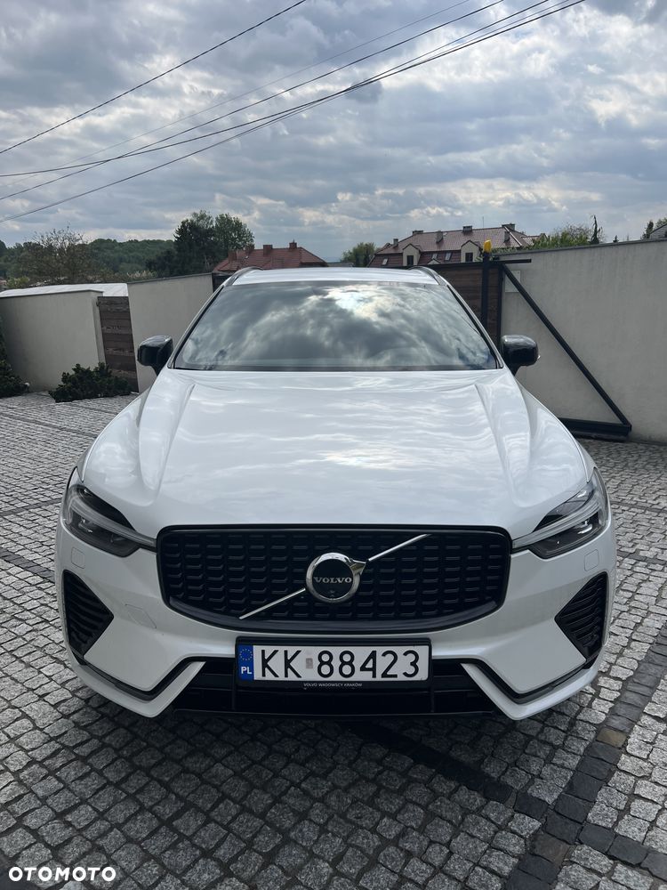 Volvo XC 60 B4 D AWD Plus Dark - 1