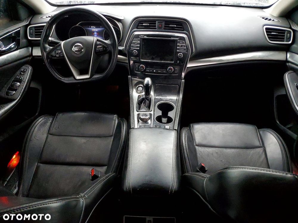 Nissan Maxima - 13