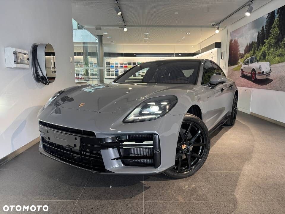 Porsche Panamera - 11