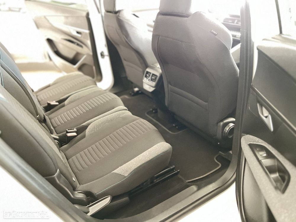 Peugeot 5008 1.2 PureTech Allure Pack EAT8 - 14