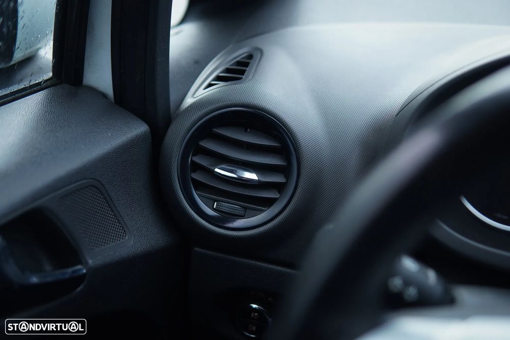 Opel Corsa 1.3 CDTI Enjoy EcoFLEX - 29