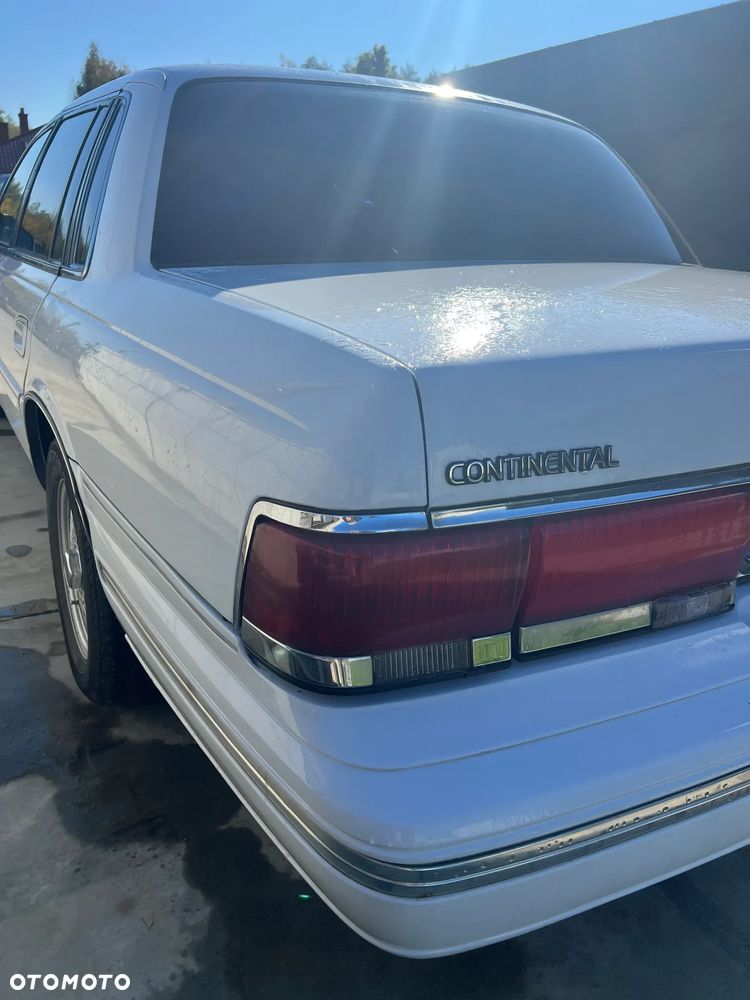 Lincoln Continental 3.8 Signature - 8