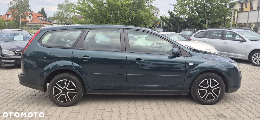 Ford Focus 1.6 Trend + - 3