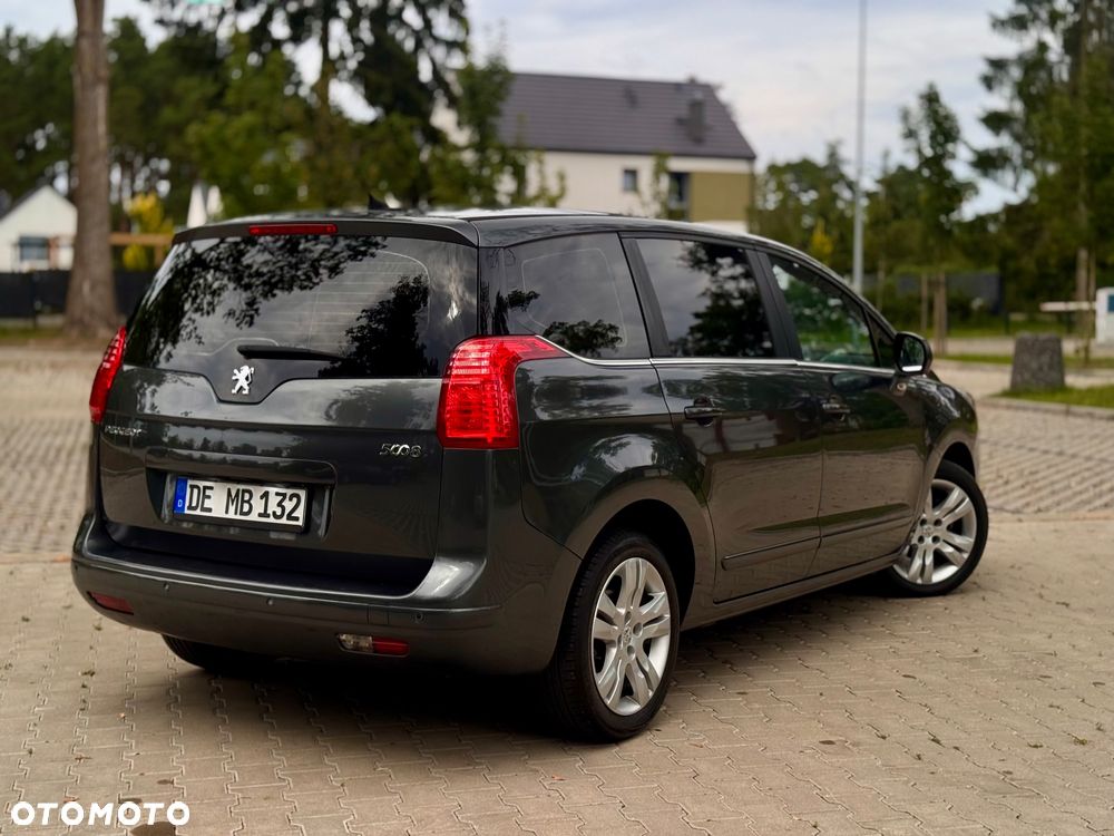 Peugeot 5008 HDI FAP 115 Family - 3