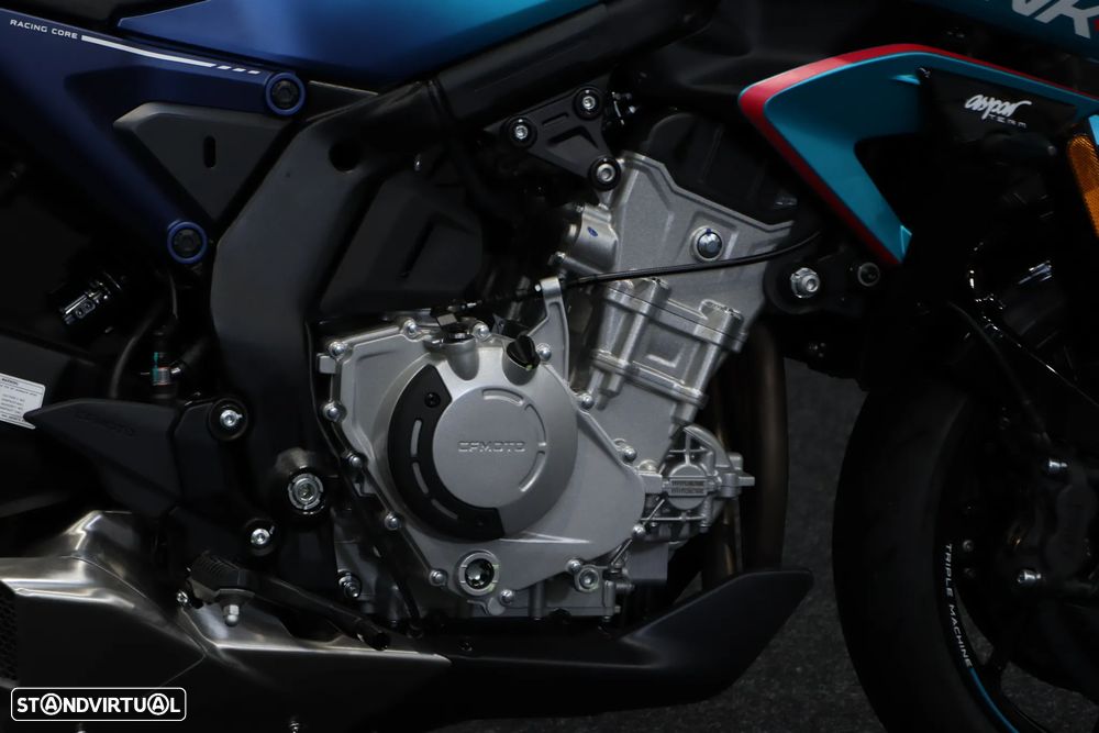 CF Moto 675NK CHAMPION BLUE - 5
