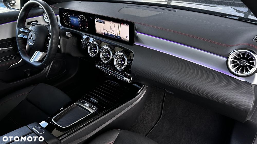 Mercedes-Benz CLA - 21