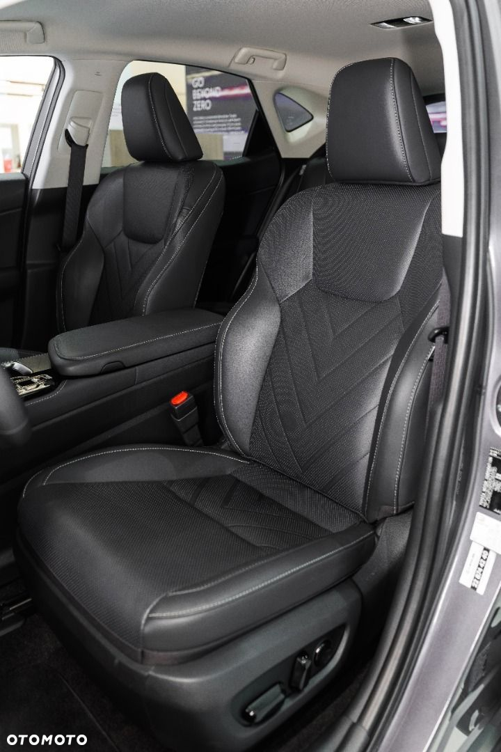 Lexus NX - 9
