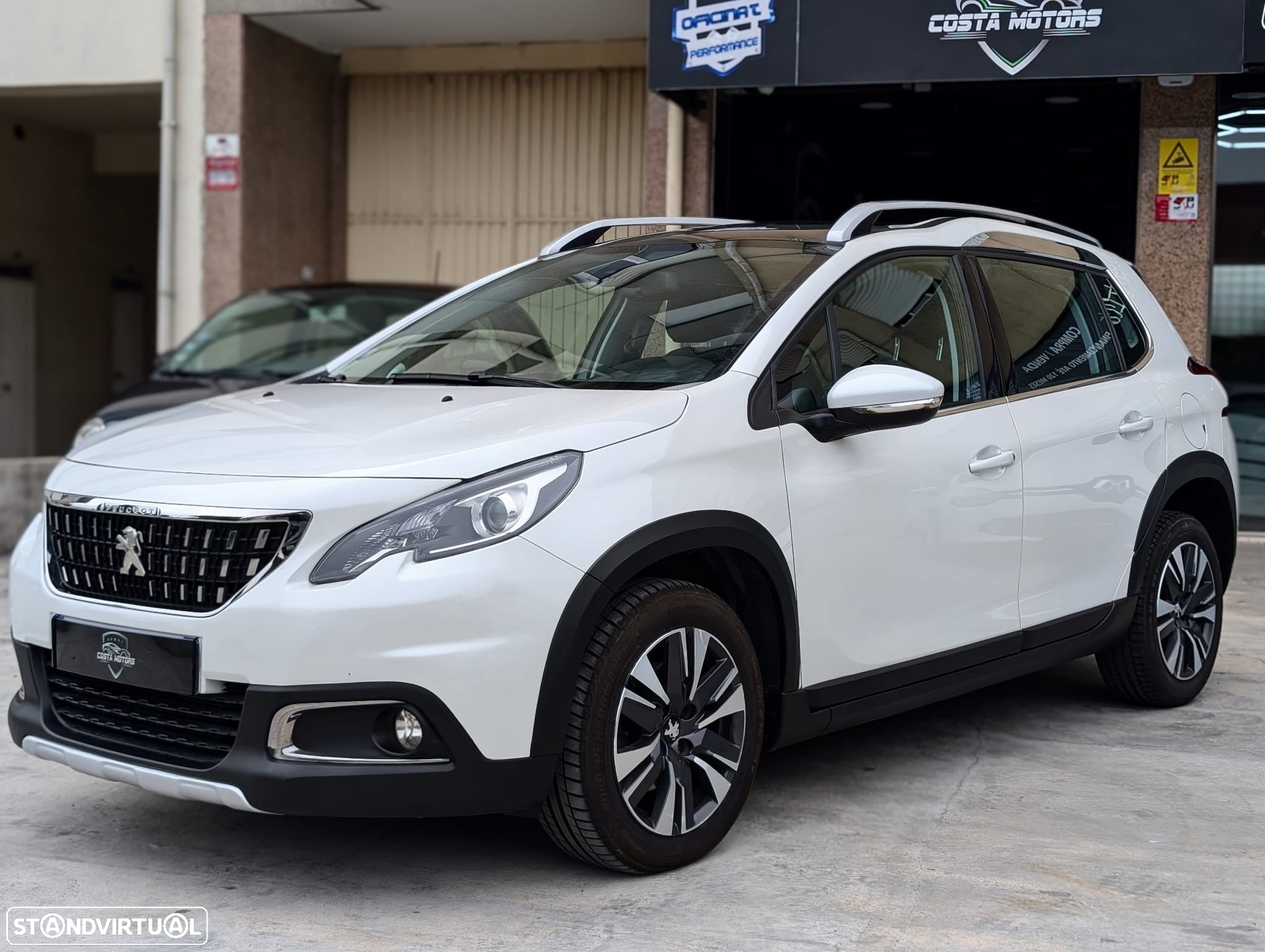 Peugeot 2008 1.5 BlueHDi Allure EAT6 - 4