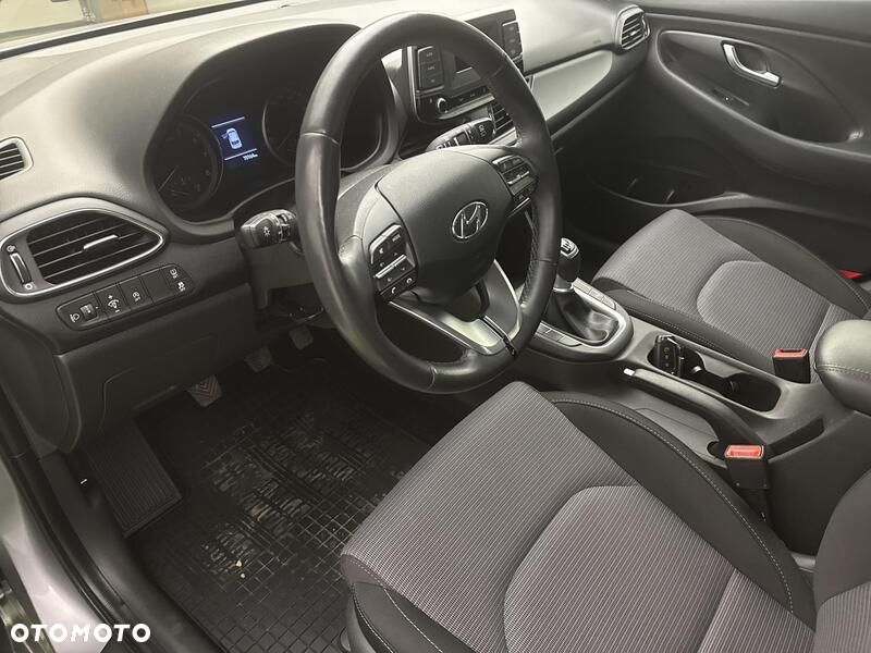 Hyundai i30 1.5 DPI Modern - 10