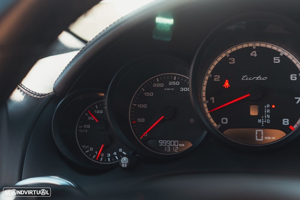 Porsche Cayenne Turbo - 41