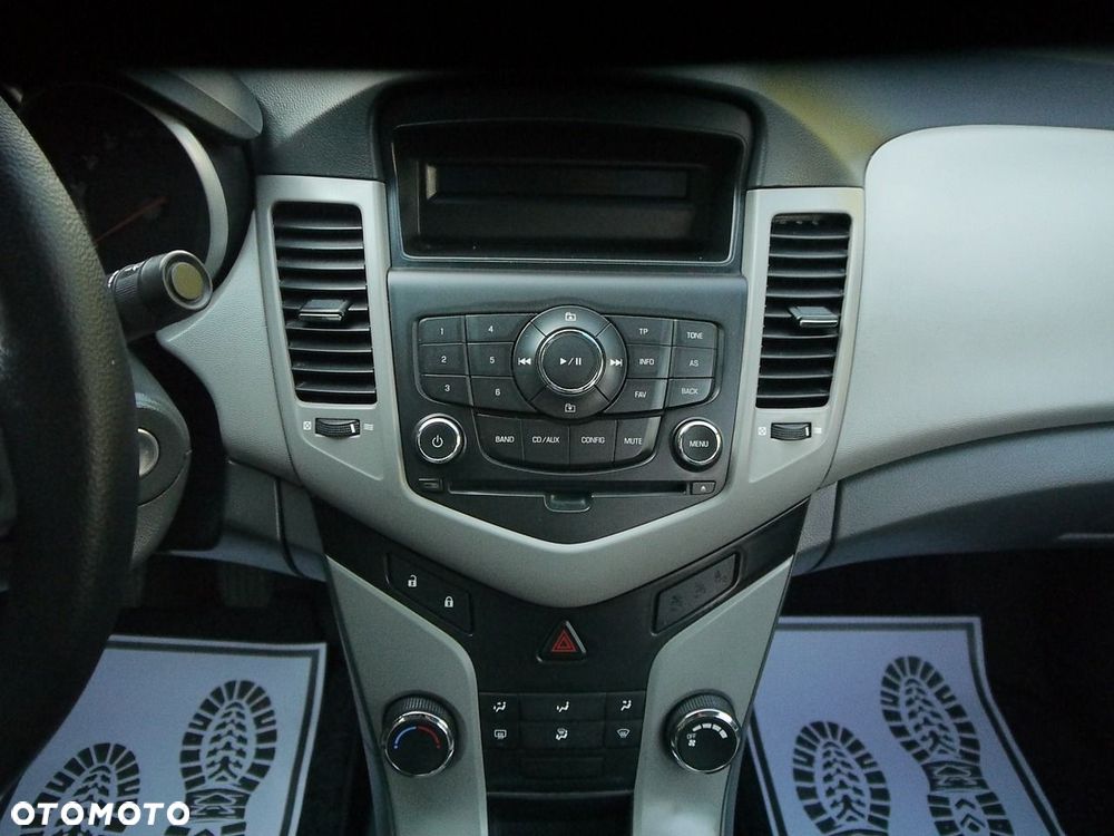 Chevrolet Cruze - 19