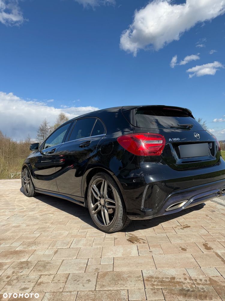 Mercedes-Benz Klasa A 180 7G-DCT AMG Line - 4