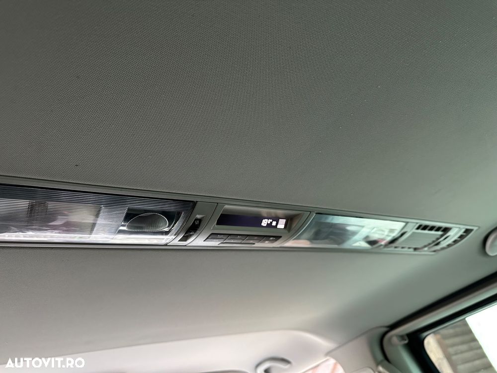 Volkswagen Transporter Caravelle Lang DSG BMT Comfortline - 11