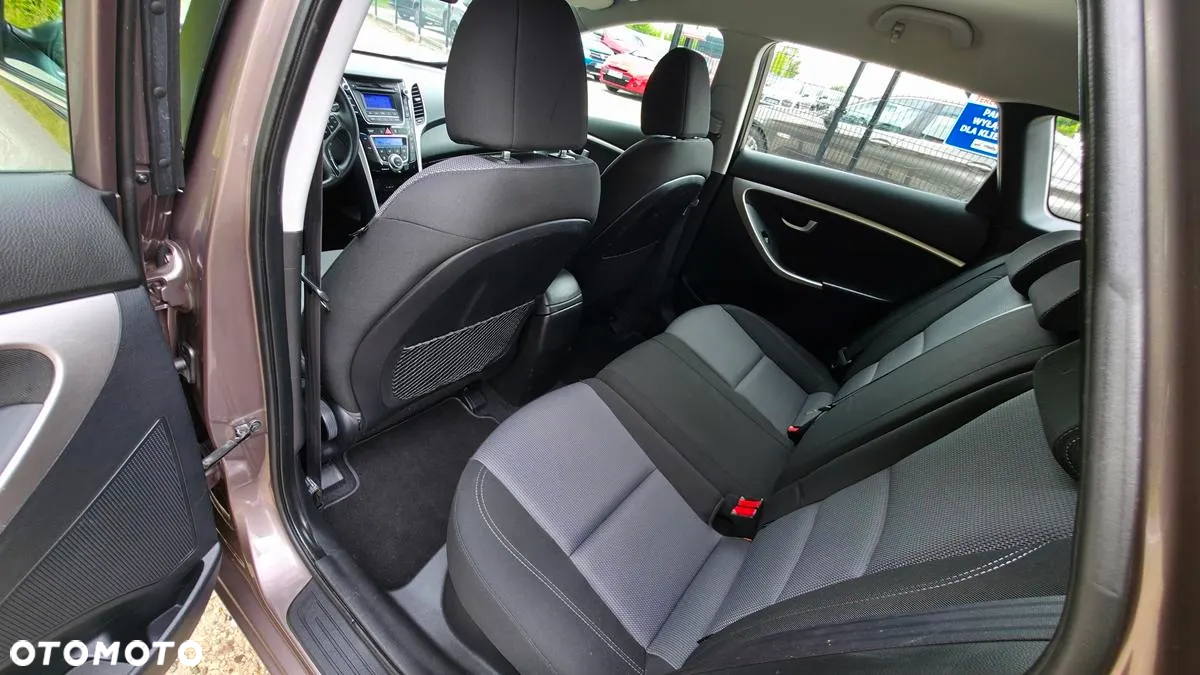 Hyundai i30 - 24
