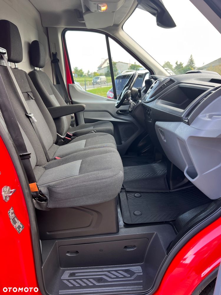 Ford Transit - 12