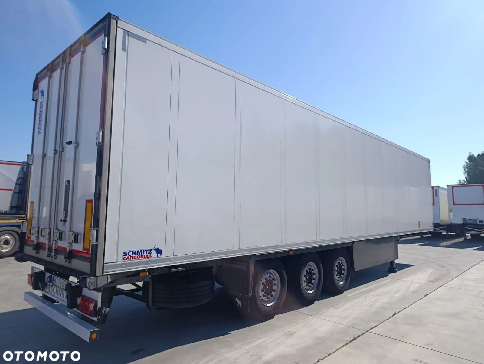 Schmitz Cargobull 2 Temperatury – Multi podwójny załadunek 2022 rok z Carrier Vector HE 19MT, KWIATÓWKA, szerokość 2,49 - 4