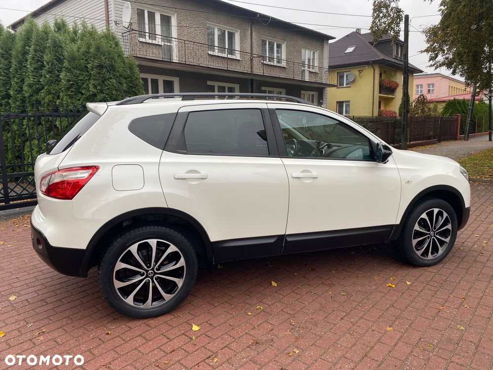 Nissan Qashqai 1.6 360 - 22