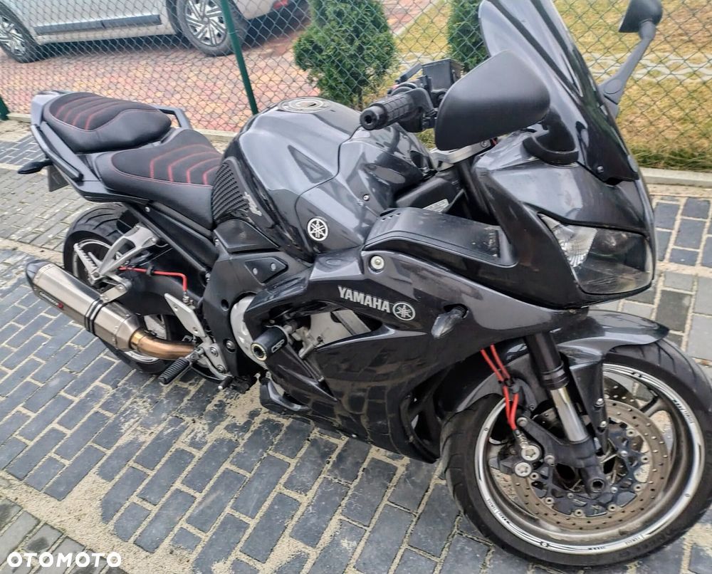 Yamaha FZ - 9