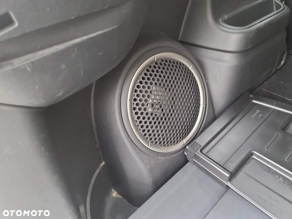 Mitsubishi Outlander 2.0 4WD Plus - 26