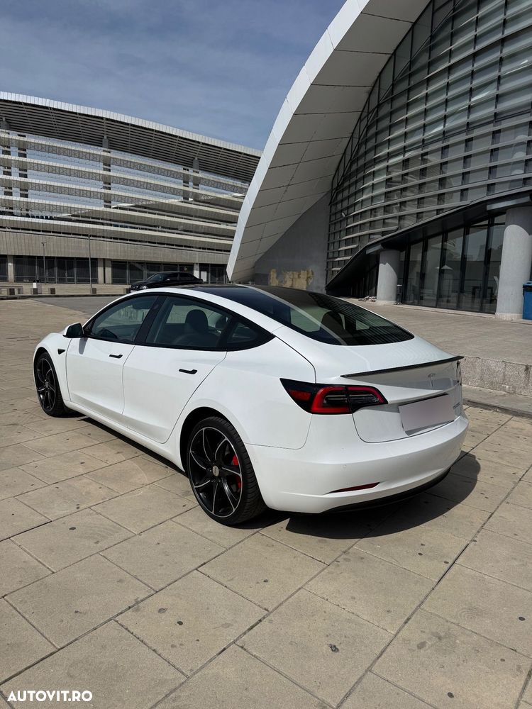 Tesla Model 3 - 2