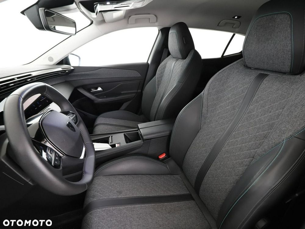 Peugeot 408 PureTech 130 EAT8 Allure Pack - 14