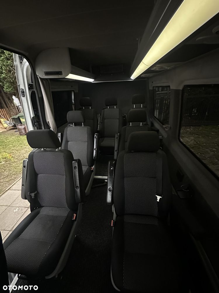 Mercedes-Benz Sprinter - 14