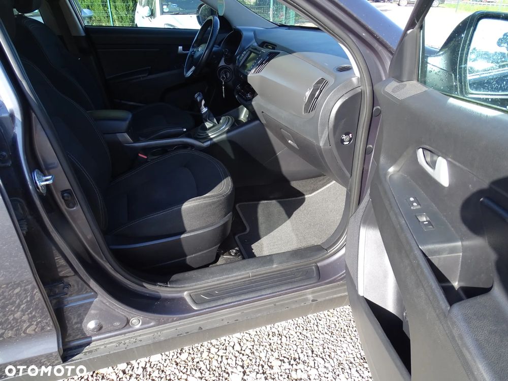 Kia Sportage 1.7 CRDI 2WD ISG Dream-Team Edition - 18