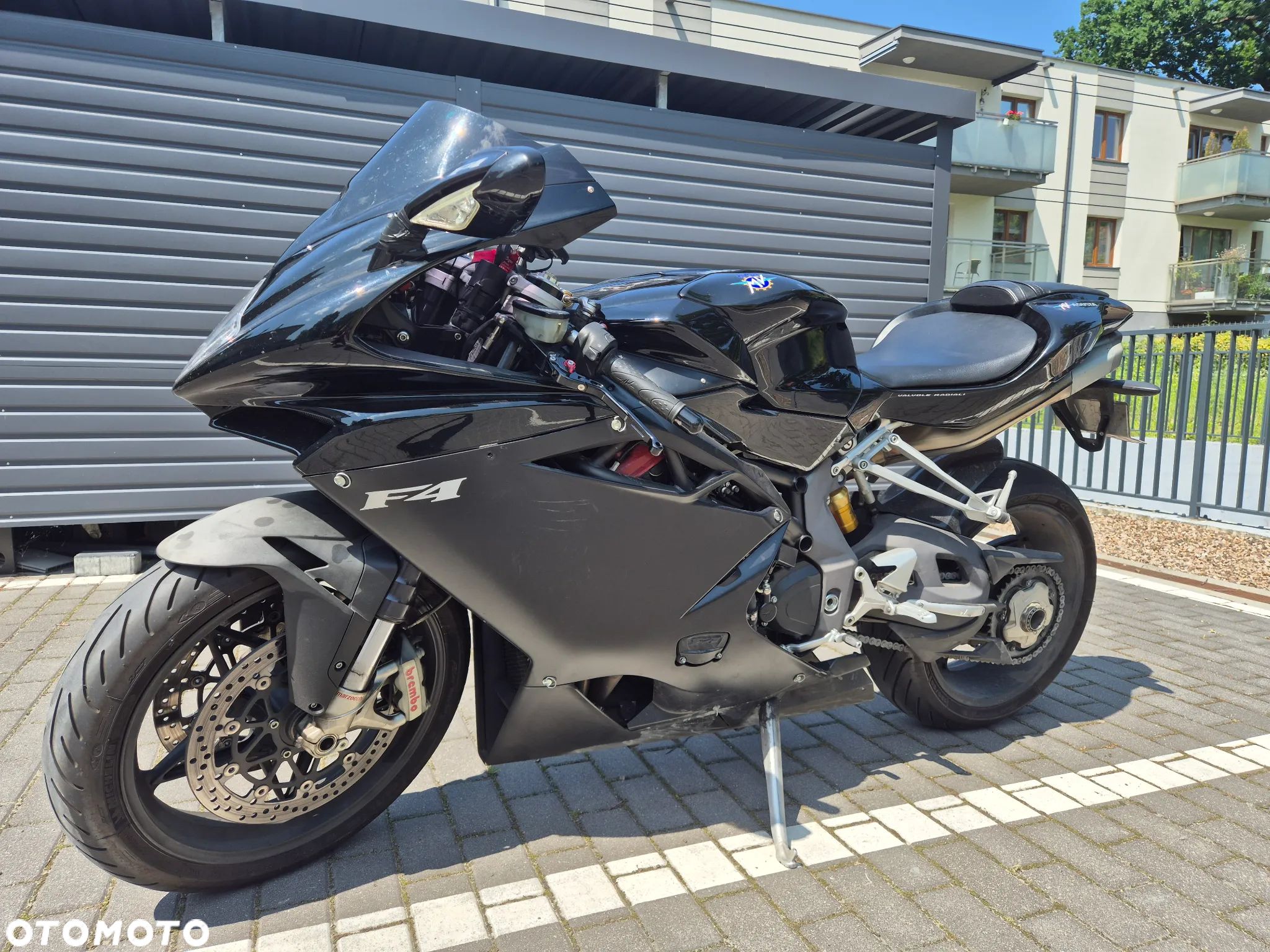 MV AGUSTA F4 - 1