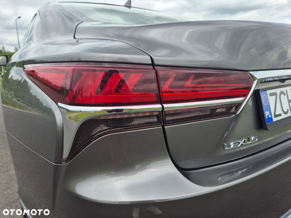Lexus LS 500h Omotenashi AWD - 14
