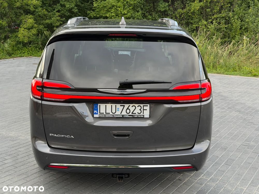 Chrysler Pacifica - 10