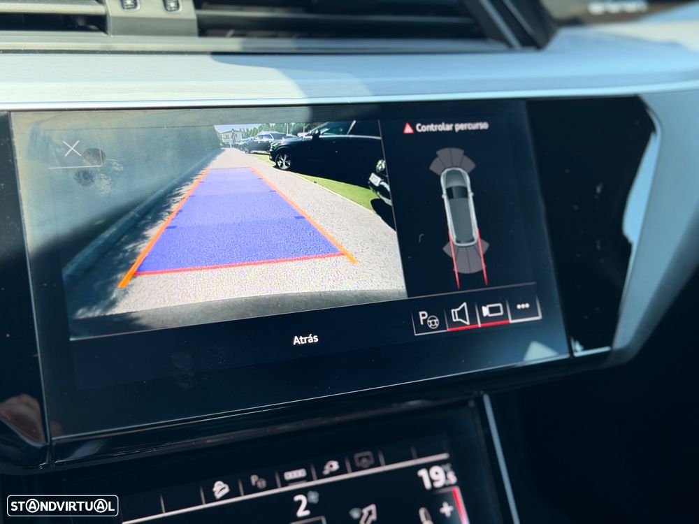 Audi e-tron 55 quattro S line - 24