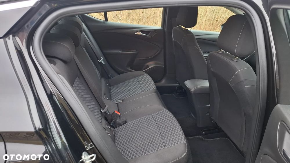 Opel Astra 1.4 T Dynamic S&S - 7