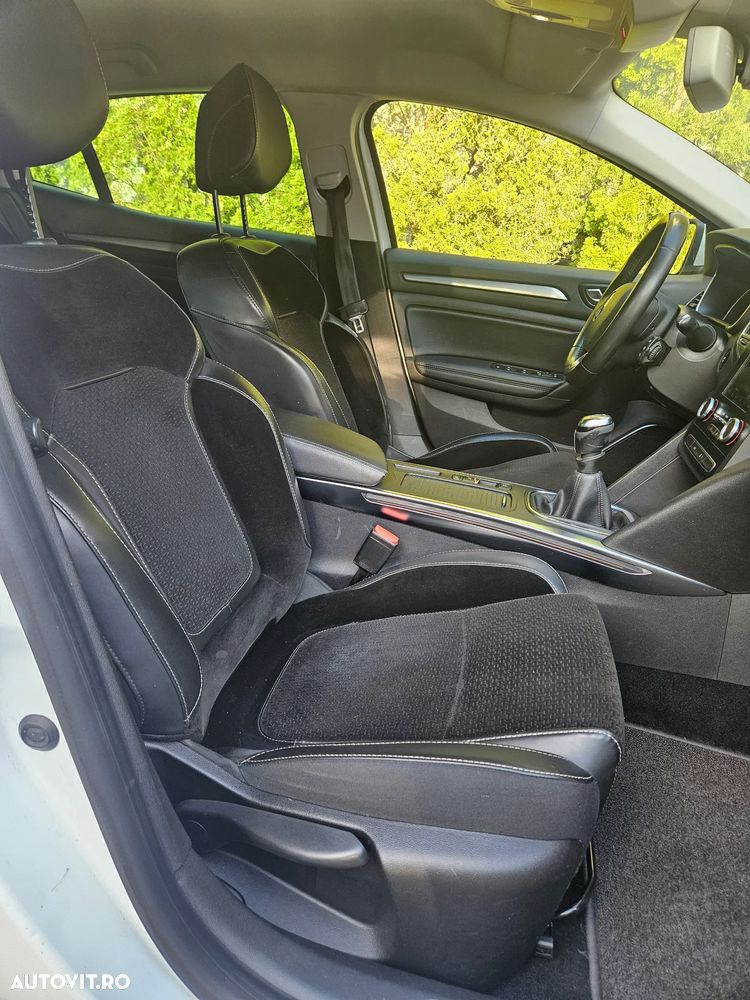 Renault Megane ENERGY dCi 130 BOSE EDITION - 6