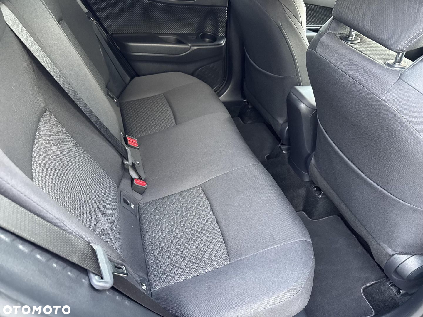 Toyota C-HR 2.0 Hybrid Style - 12