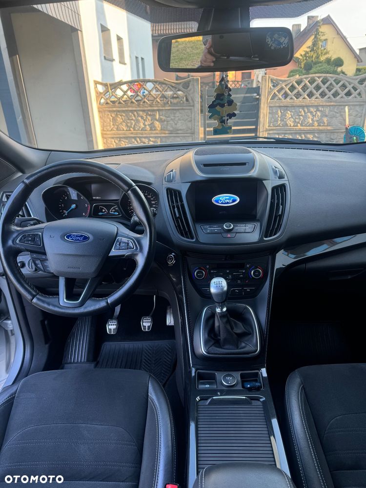 Ford Kuga 1.5 TDCi FWD ST-Line - 12