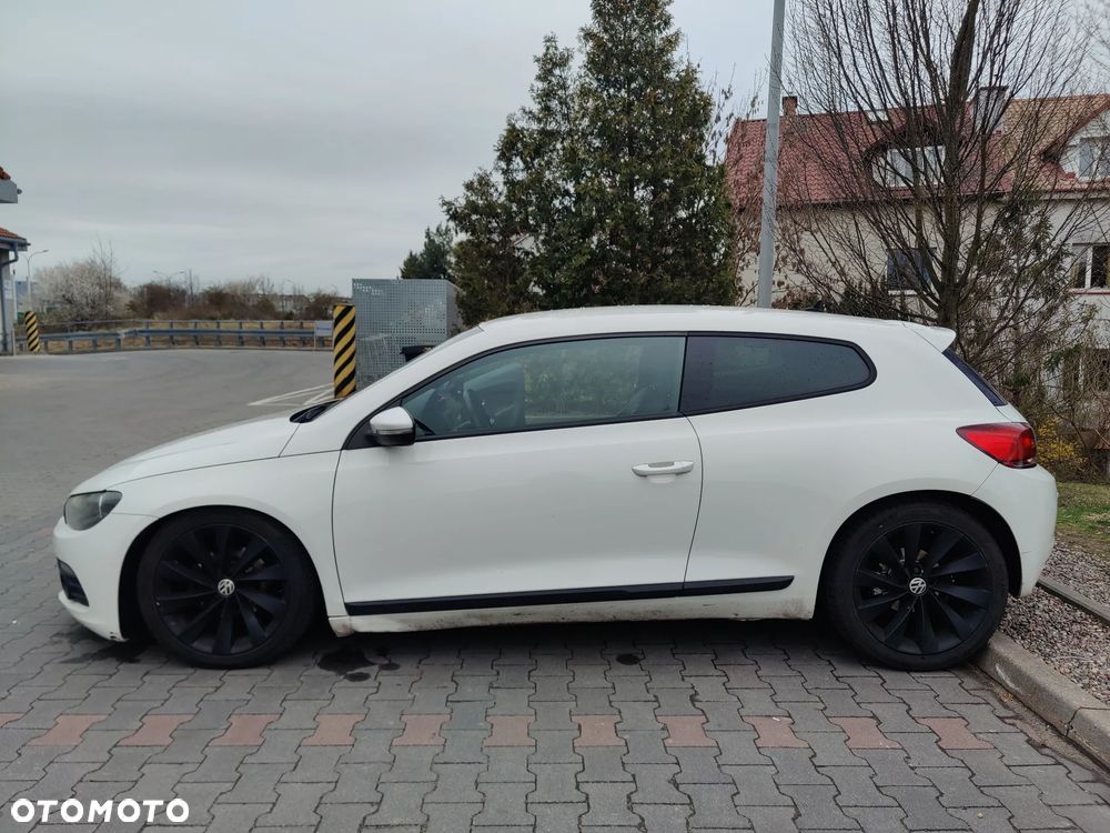 Volkswagen Scirocco 2.0 TDI DSG - 5