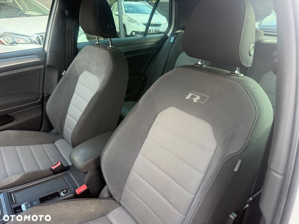 Volkswagen Golf - 12