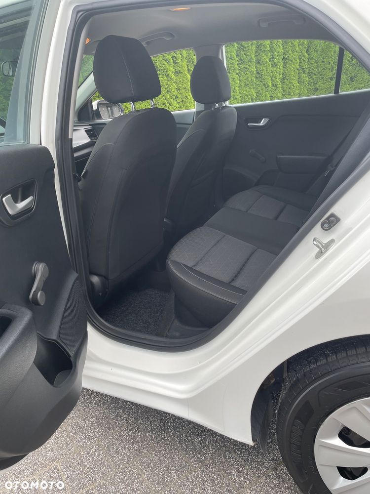 Kia Rio 1.2 Attract - 26