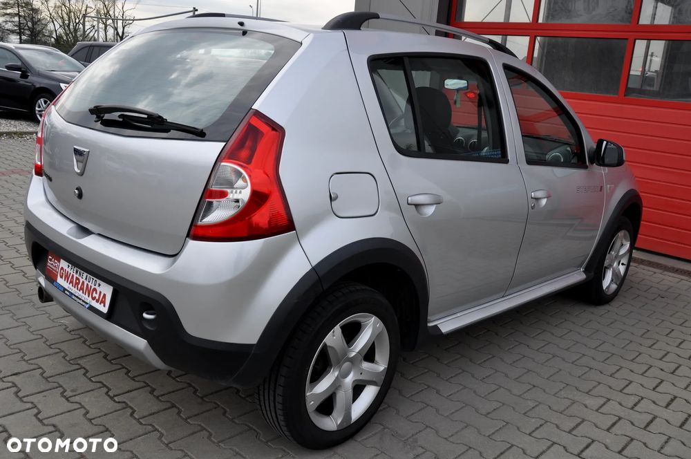 Dacia Sandero Stepway 1.6 - 16