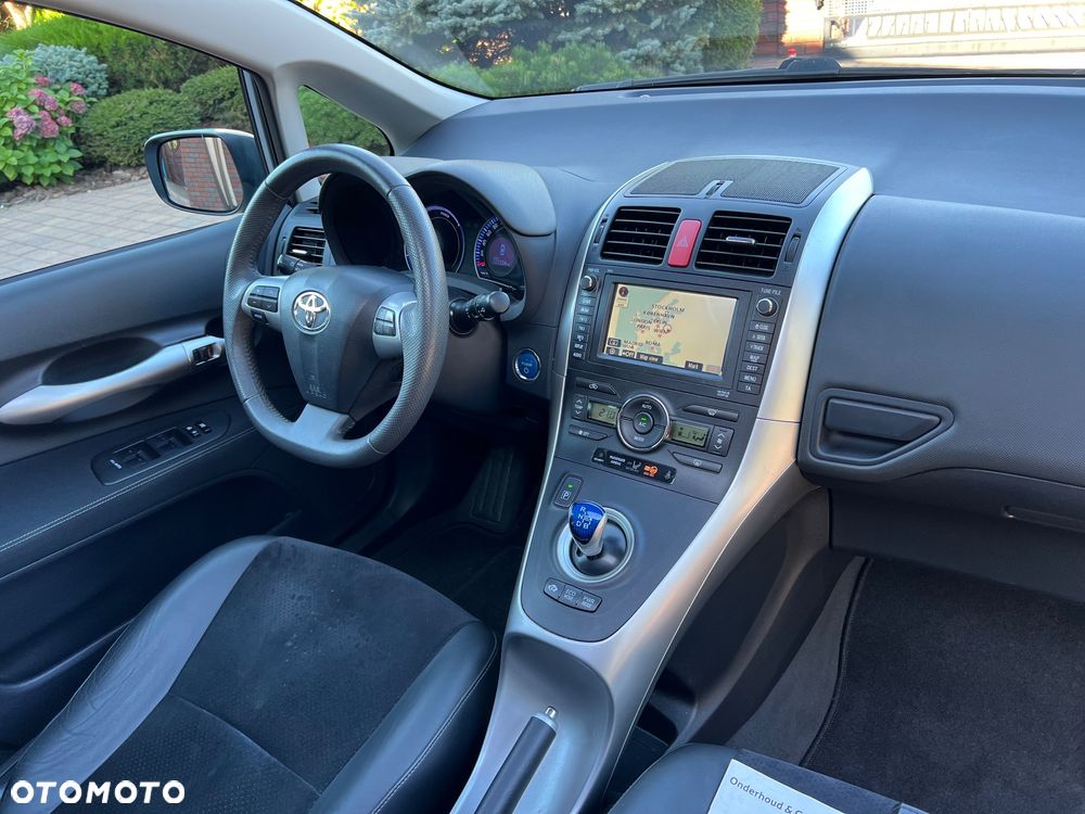 Toyota Auris 1.8 HSD Luna - 27