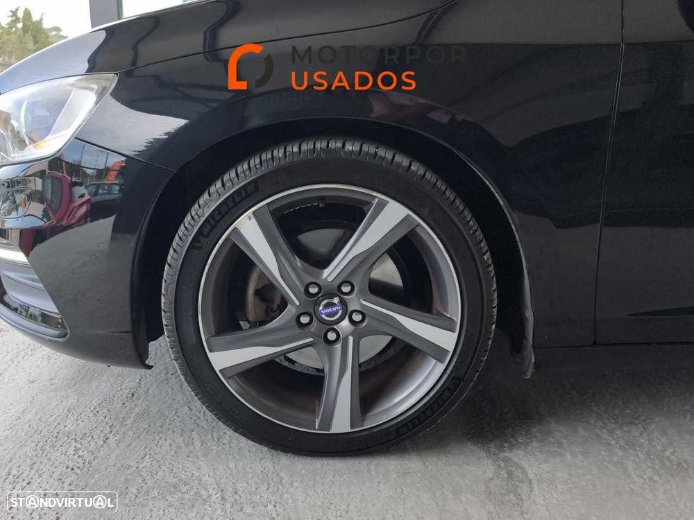 Volvo V60 2.0 D4 R-Design Geartronic - 11