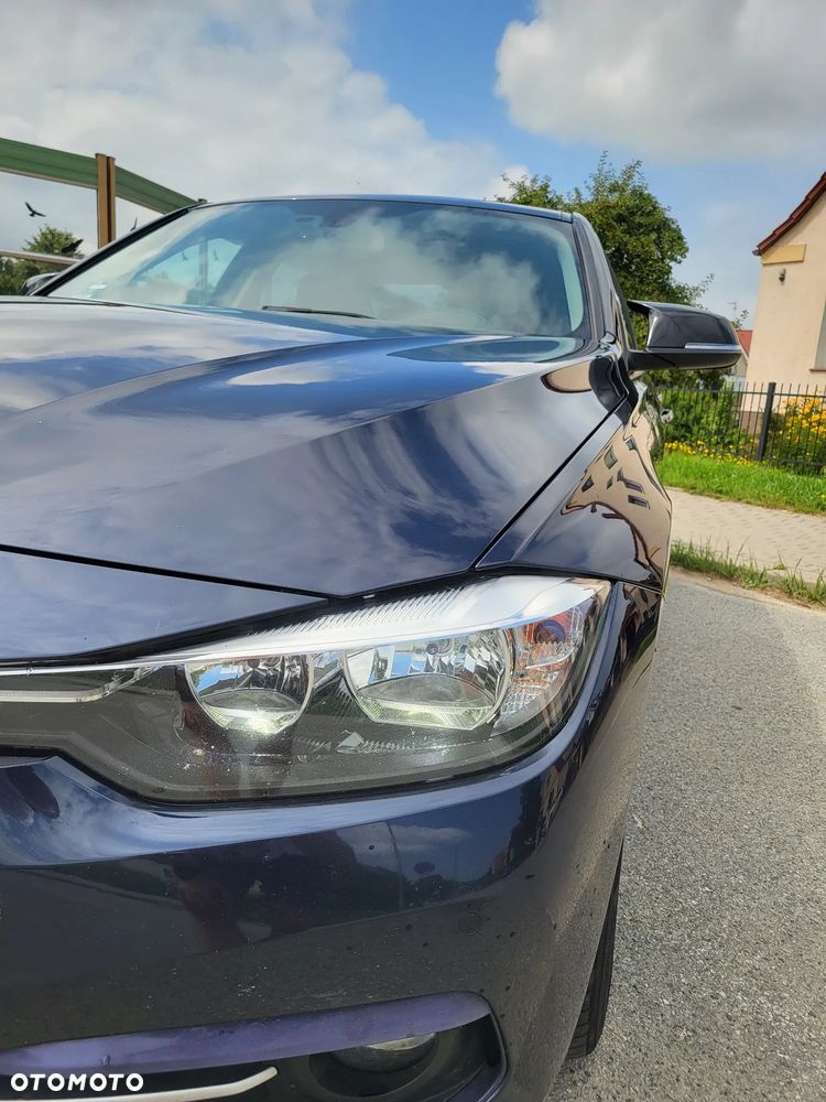 BMW Seria 3 320i - 7