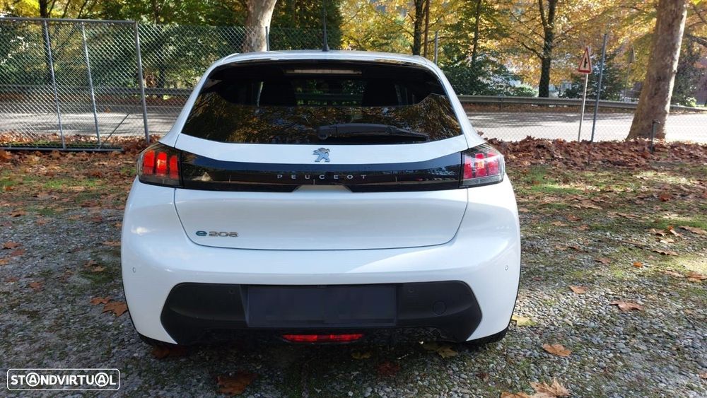 Peugeot e-208 50 kWh Style - 11