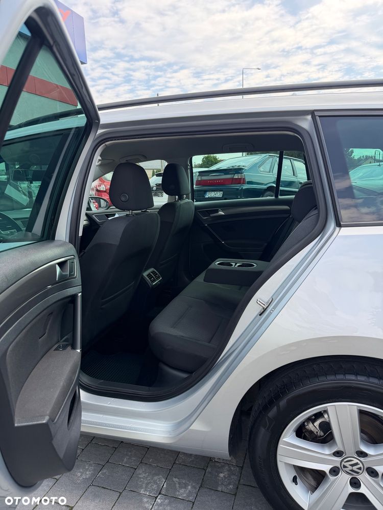 Volkswagen Golf - 13