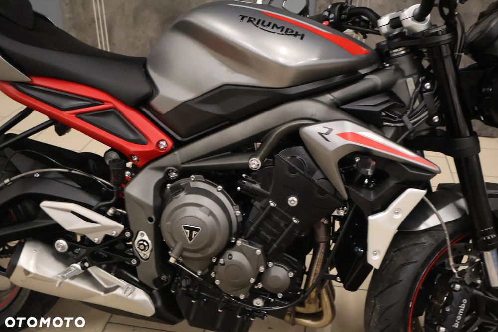 Triumph Street Triple - 19